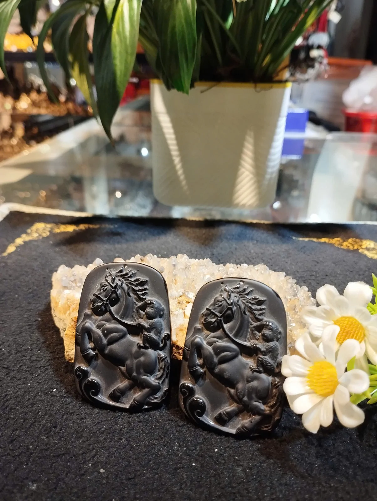 Mã thượng phong hầu hắc ngà S5136